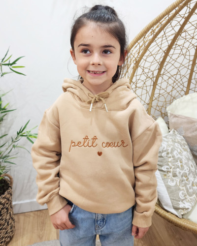 Sweat enfant à capuche camel broderie Petit cœur