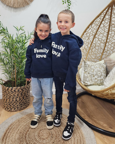 Sweat enfant à capuche bleu marine Family love