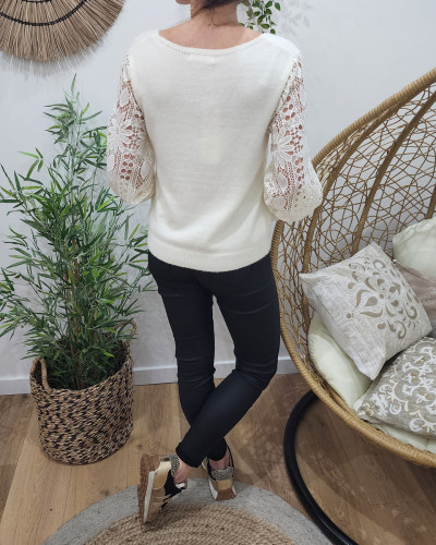 Pull femme écru manches brodées Malya