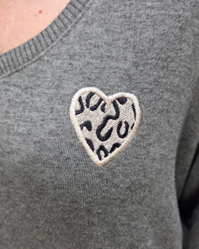 Pull femme oversize coeur léopard