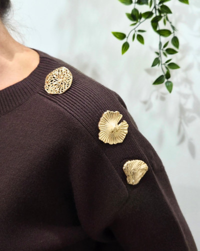 Pull femme bijoux dorés Thorid