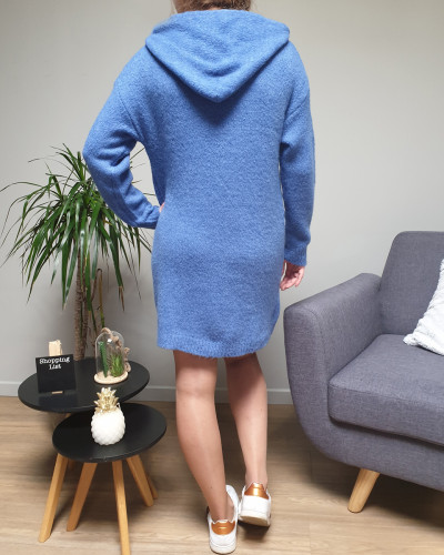 Robe à capuche bleu indigo et cordons brodés blancs