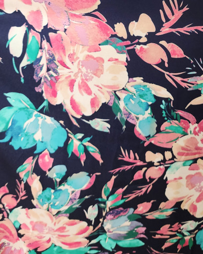 Robe longue femme marine fleurs vertes et roses blandine