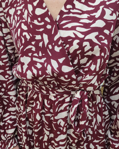 Robe femme rouge bordeaux taches écrues liseré doré Valentina
