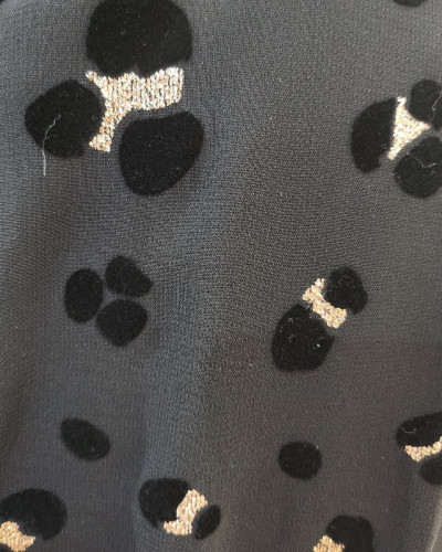 Robe femme noire à volants motif leopard velours doré