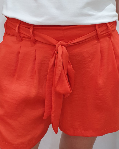 Short femme fluide satiné orange