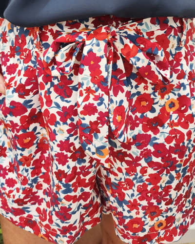 Short femme fluide fleurie rouge Clotilde