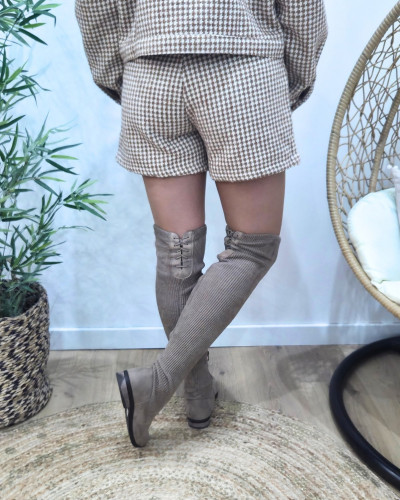 Short à carreaux femme camel liseré doré