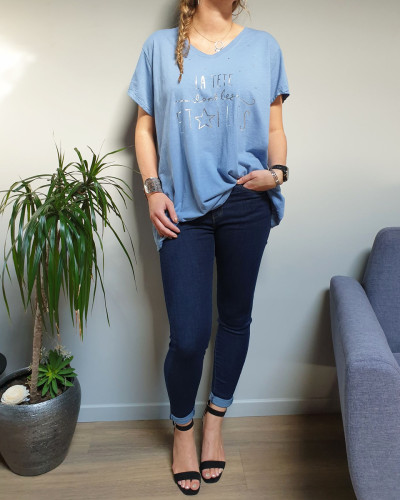 T Shirt oversize bleu indigo la t te dans les toiles