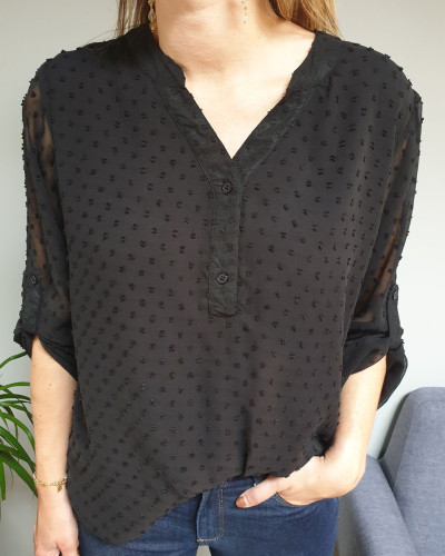 Blouse noire plumetis manches longues