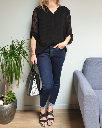 Blouse noire plumetis manches longues