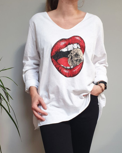 T Shirt oversize blanc bouche rouge cr ne strass