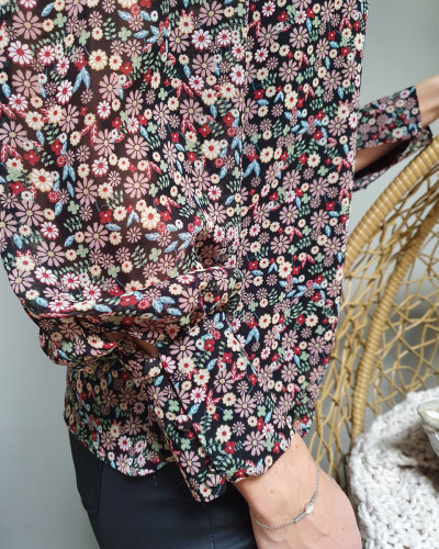 Blouse fleurie liberty multicolore col rond broderies noires