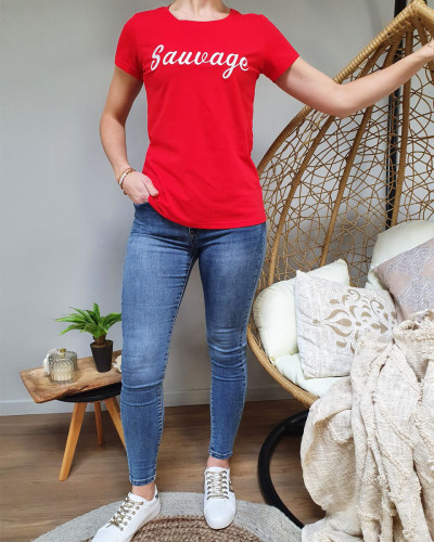 T-Shirt rouge sauvage blanc