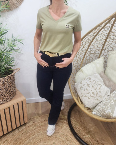 T-shirt femme kaki clair coeur léopard brodé col V