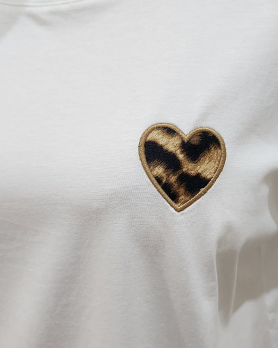 T-shirt femme blanc coeur léopard camel