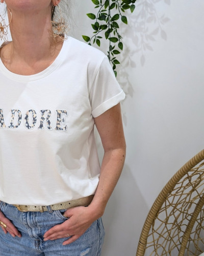 T-Shirt femme blanc J'adore motifs bleu marine beiges