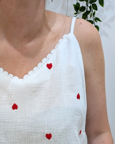Top femme à bretelle coton gaze blanc coeurs rouges