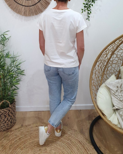 T-Shirt femme blanc broderie les copines d'abord verte