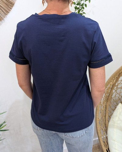 T-Shirt femme bleu marine épaules et manches ajourées Félicity