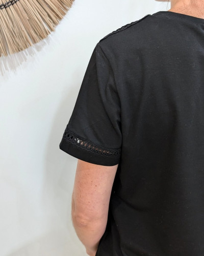 T-Shirt femme noir épaules et manches ajourées Félicity