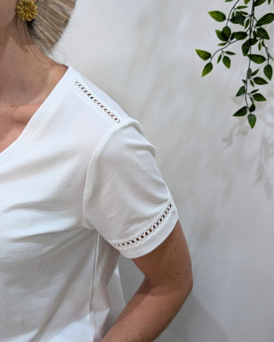 T-Shirt femme écru épaules et manches ajourées Félicity