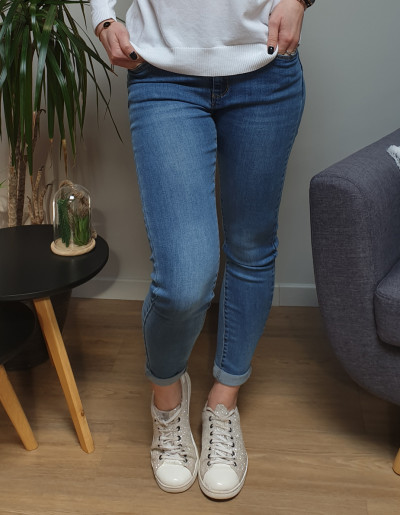 Jean slim bleu clair push up taille haute