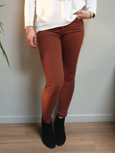 Pantalon femme marron slim push up taille haute