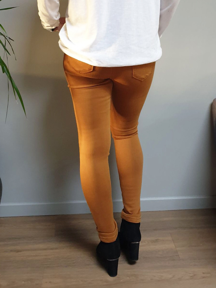 Pantalon slim moutarde push up taille haute