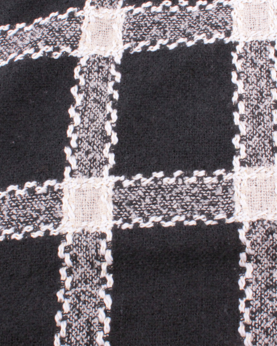 Grosse écharpe noire à carreaux noirs et blancs tressés dorés