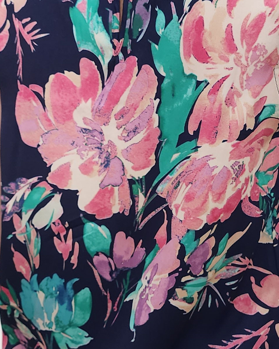 Blouse femme bleu marine fleurs roses et vertes Blandine