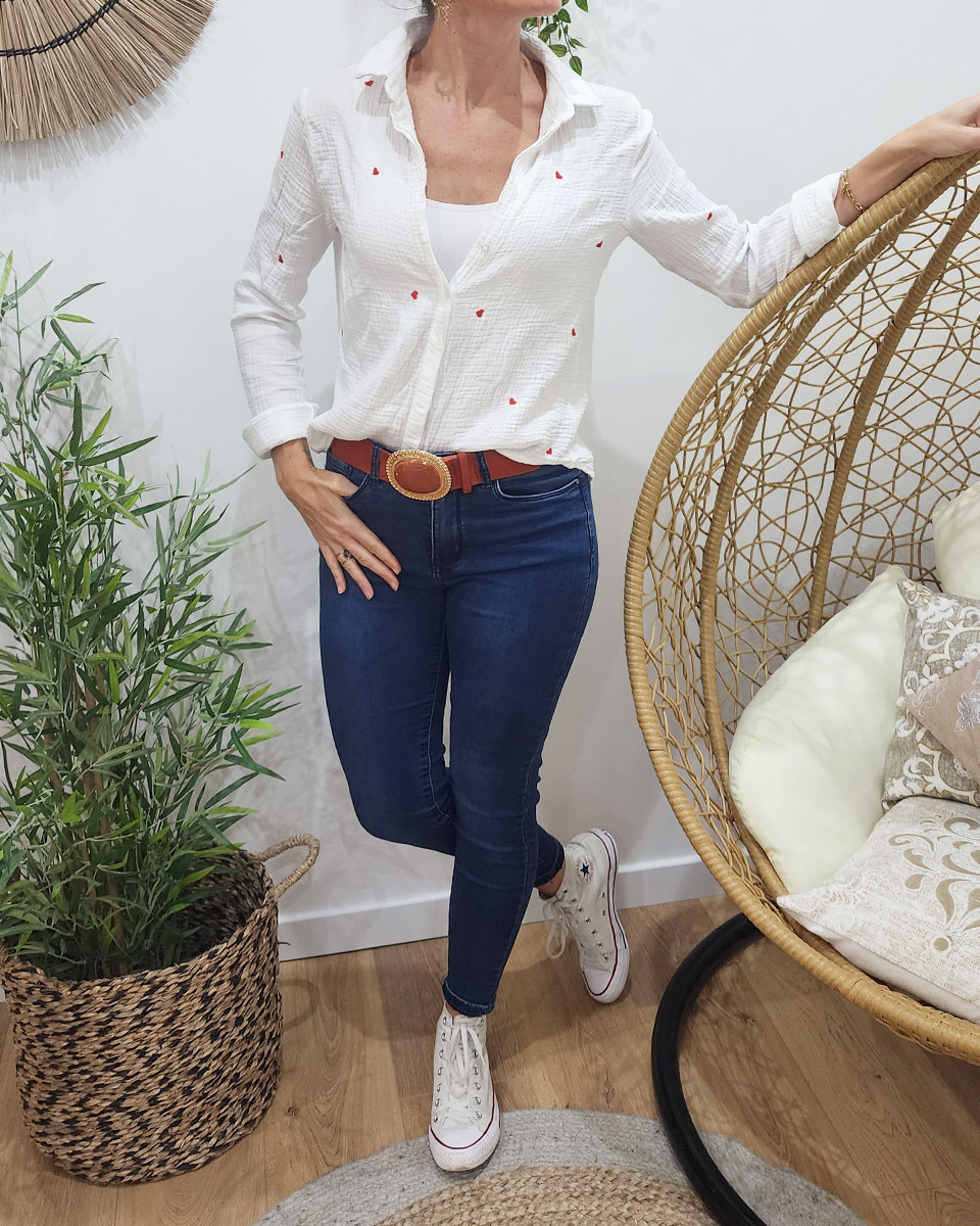Chemise coton gaze blanche coeurs rouges