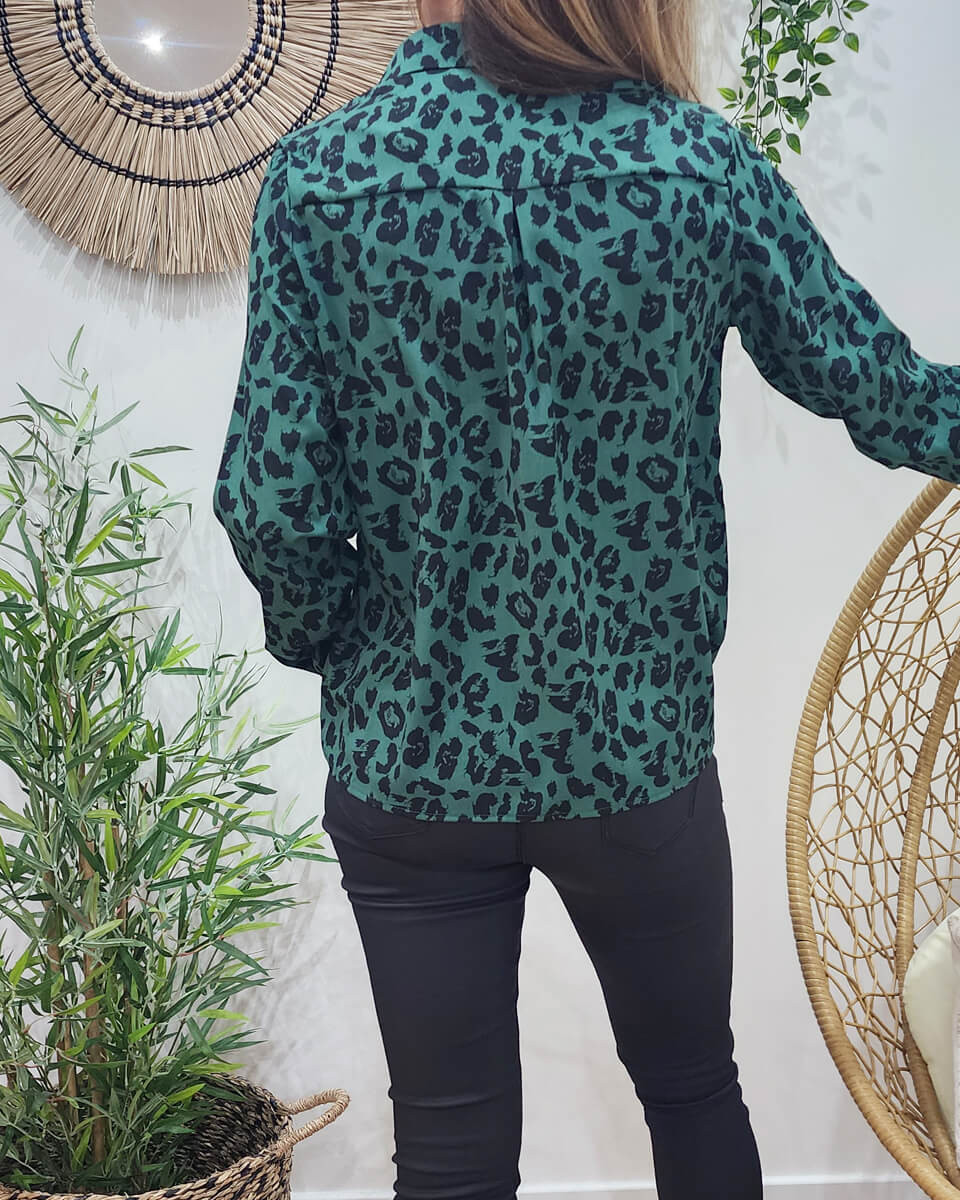 Chemisier femme vert motif leopard noir