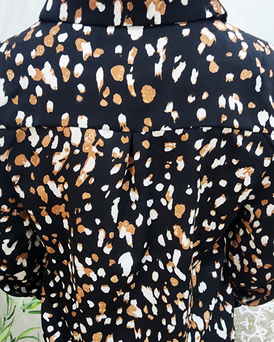 Chemisier femme noir taches camel et blanches Mattia
