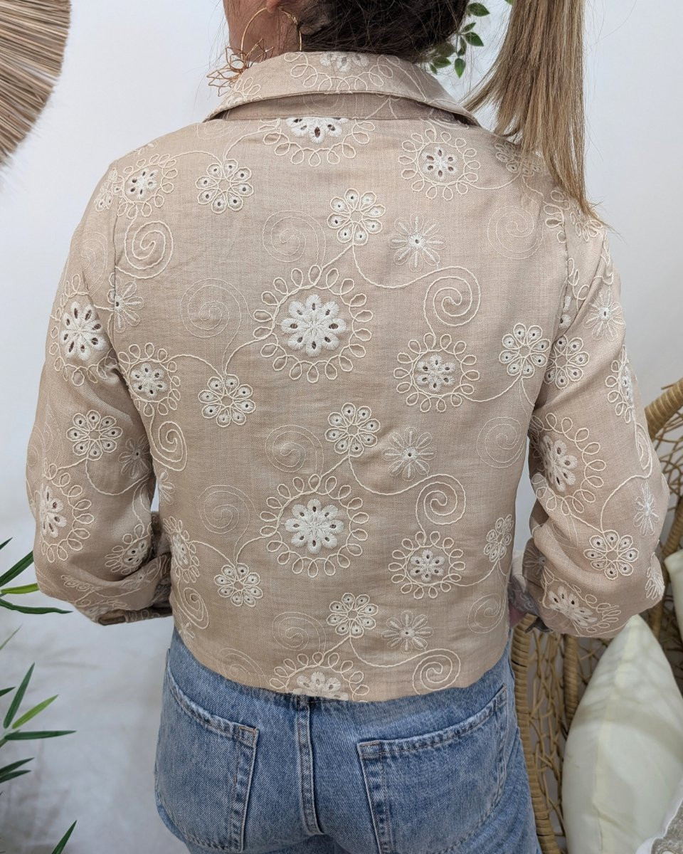 Chemisier femme beige à fleurs brodées écrues Héléna