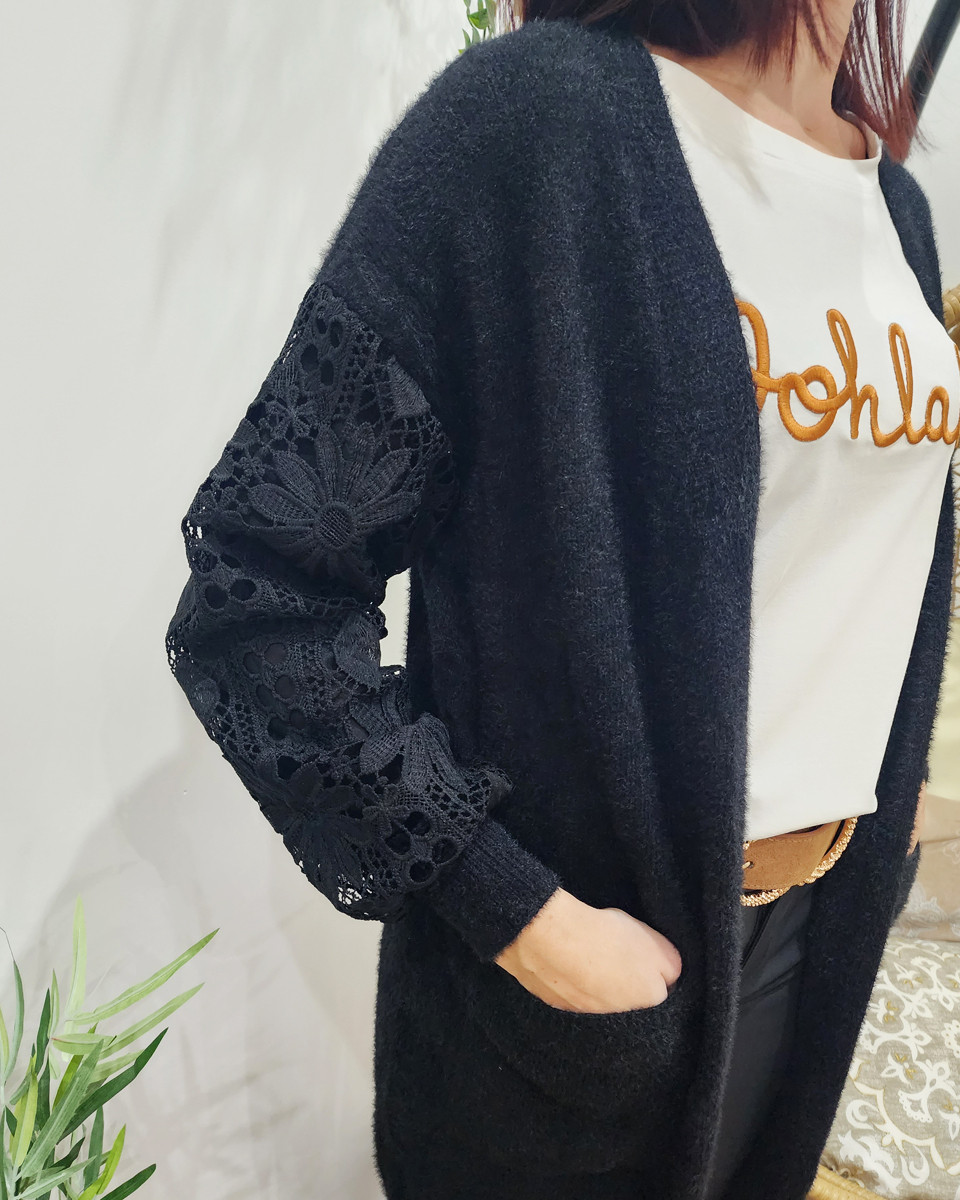 Gilet femme noir manches brodées Malya