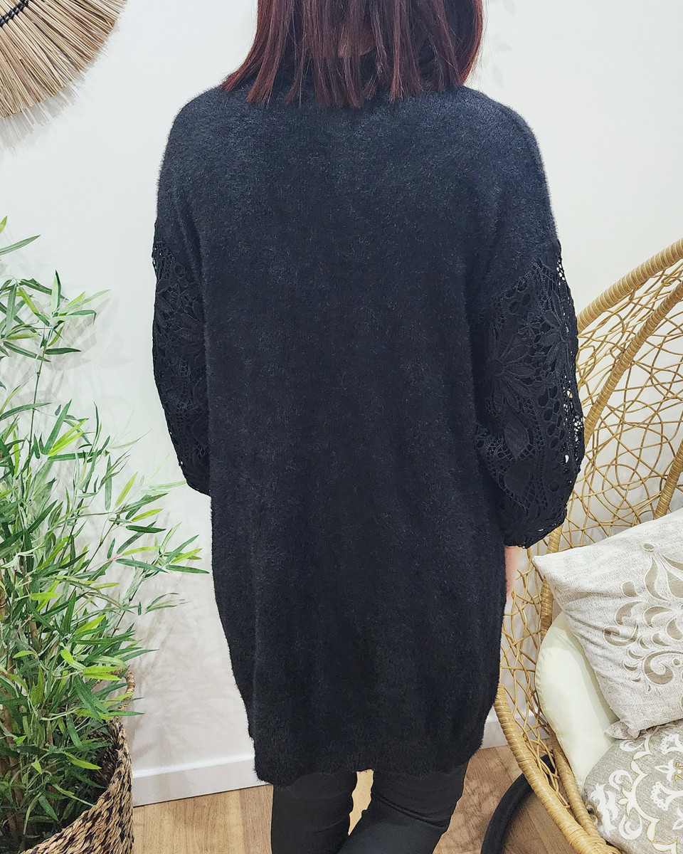 Gilet femme noir manches brodées Malya