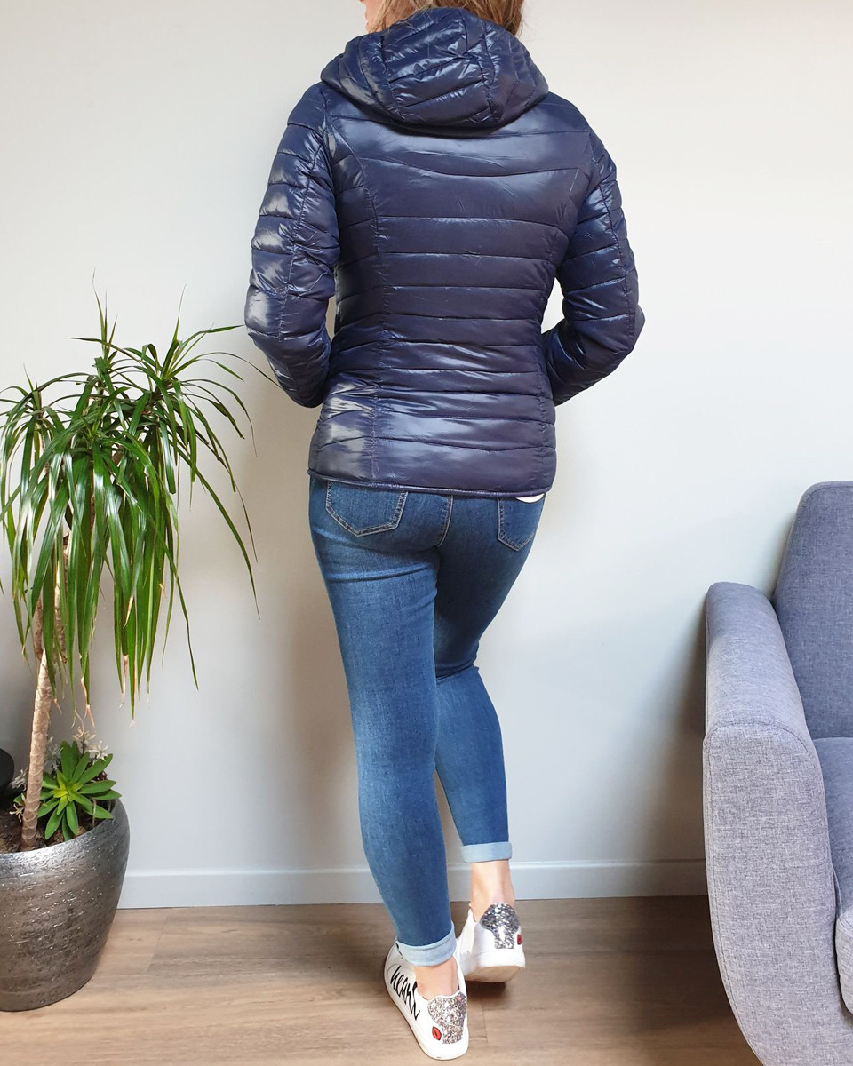 Doudoune marine à capuche intérieur imprimés multicolores