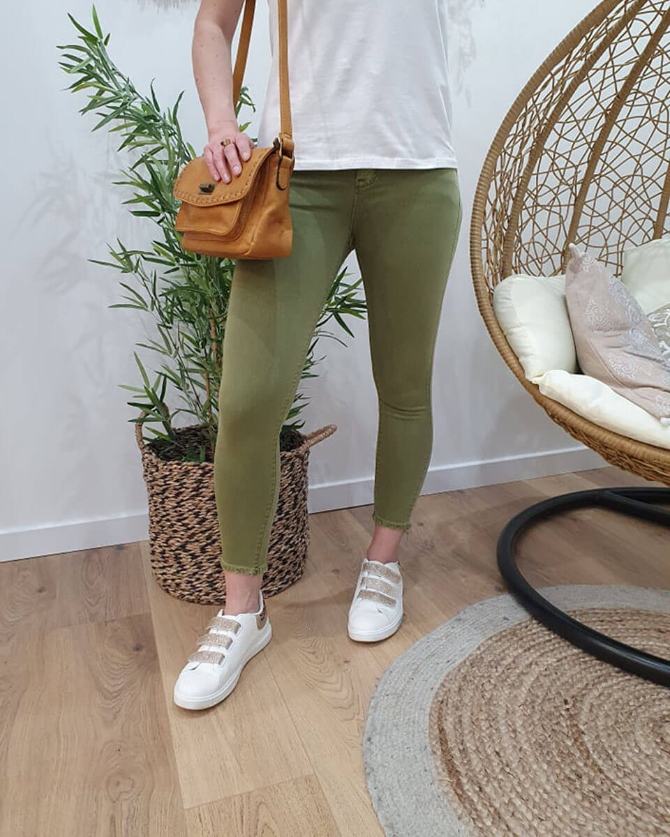 Pantalon slim kaki taille haute 7/8