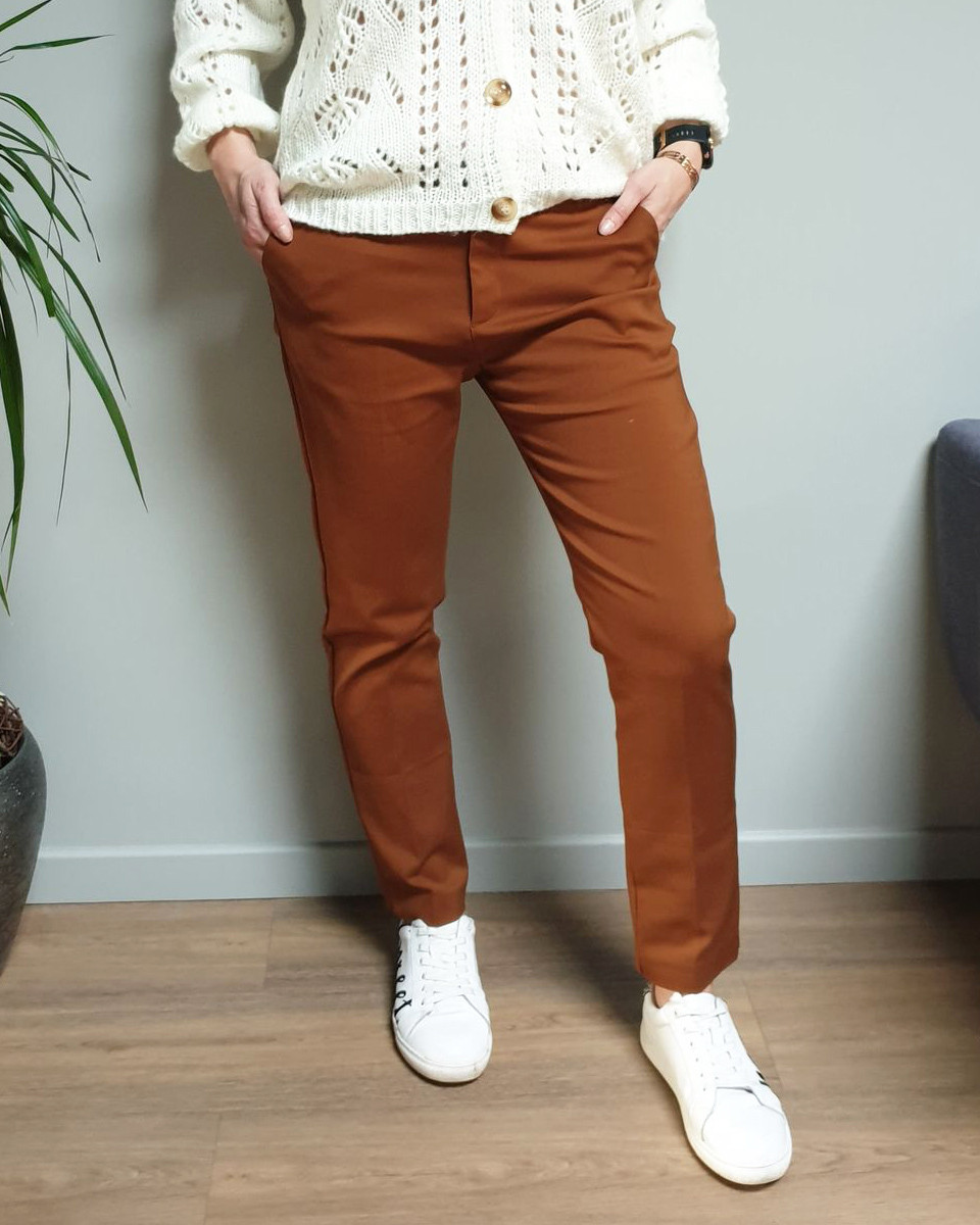 Chino slim en toile camel