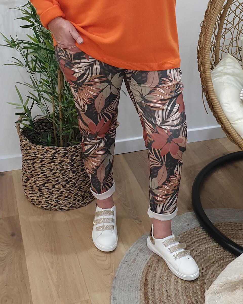 Pantalon fluide noir feuillage kaki et rouille