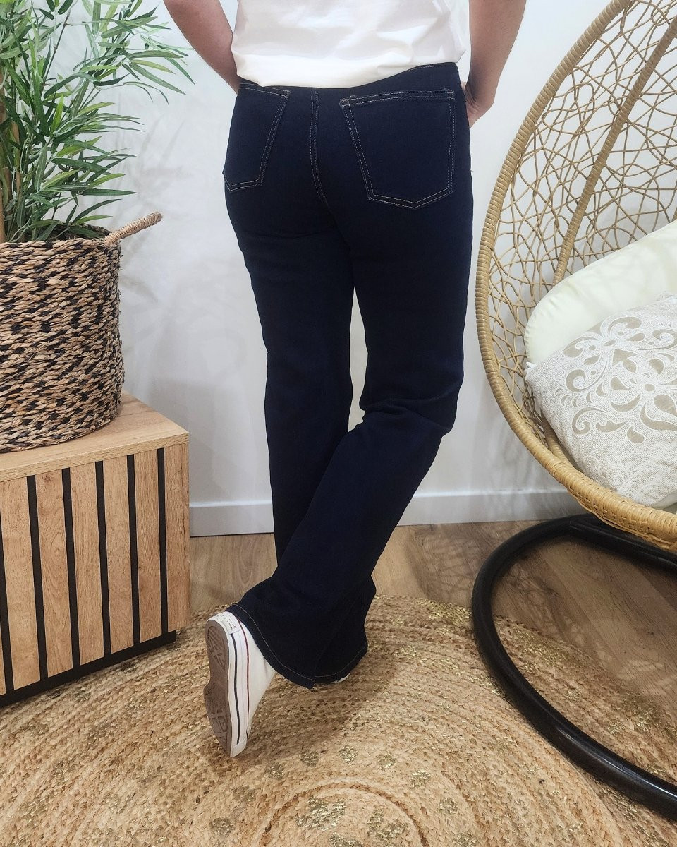 Jean femme brut large coupe confort