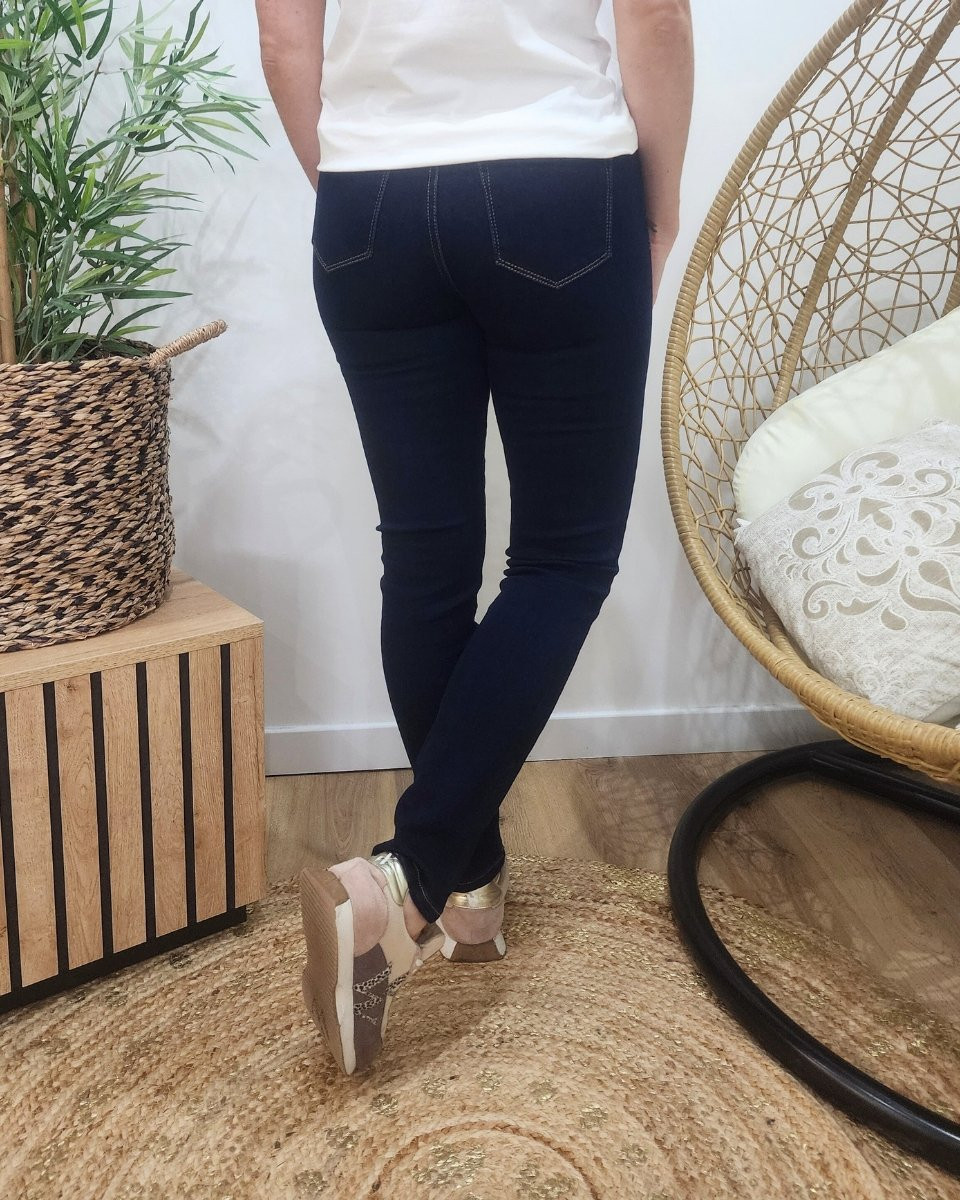 Jean femme slim brut coupe confort