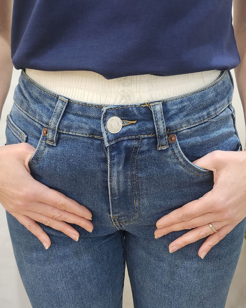Jean femme bleu coupe droite taille style caleçon