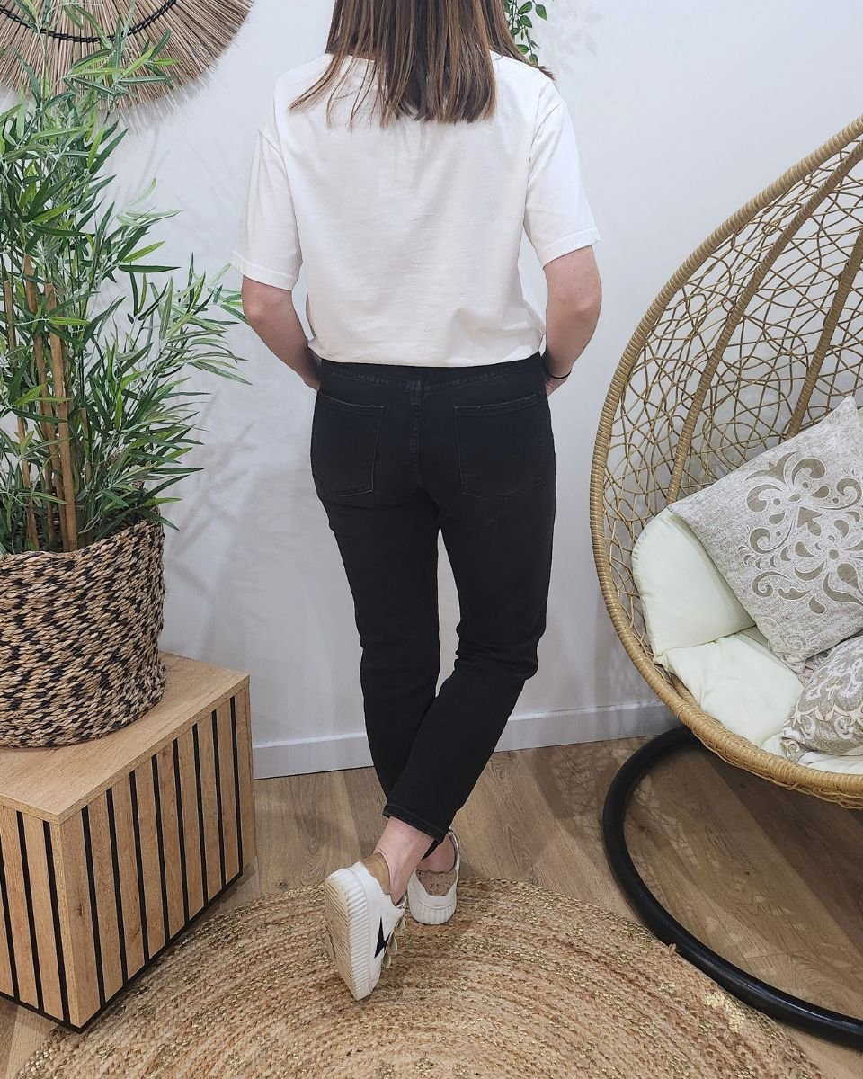 Jean femme noir délavé coupe mom