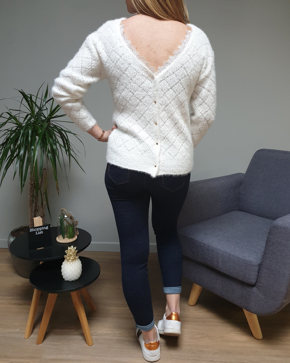 Pull boutonné réversible ajouré blanc cassé