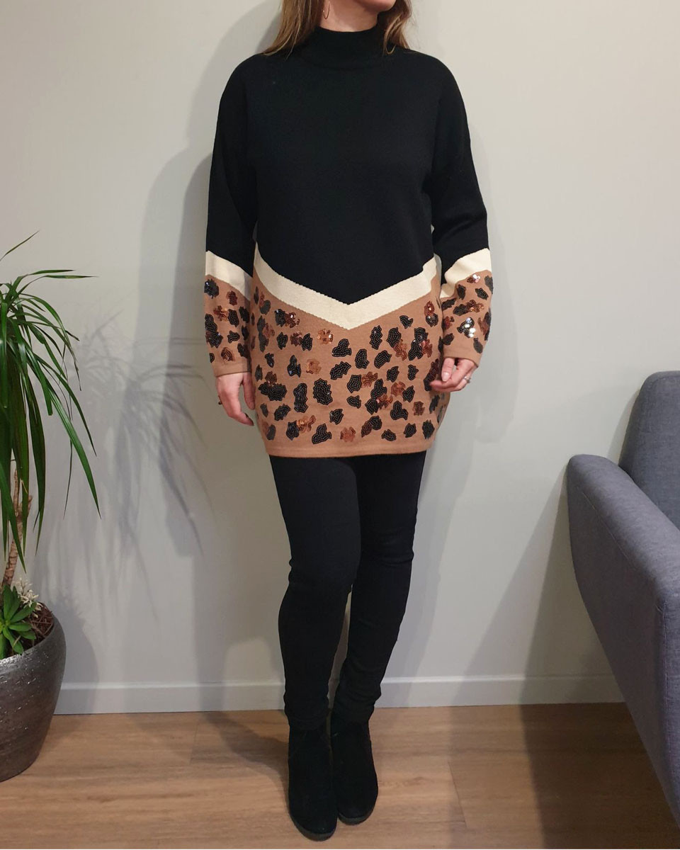 Pull long noir camel leopard sequins col montant