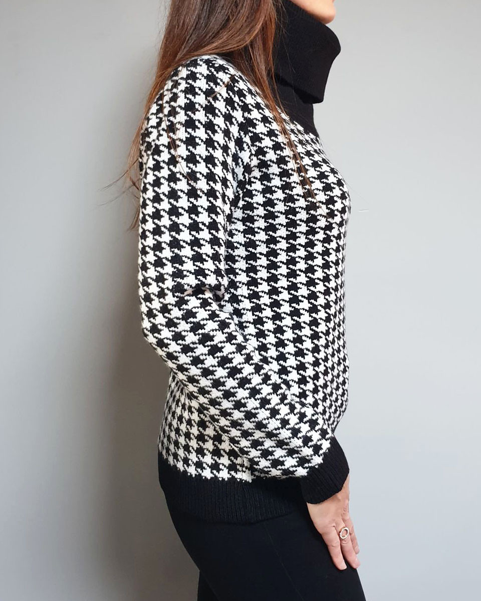 Pull pied de poule col montant noir et blanc