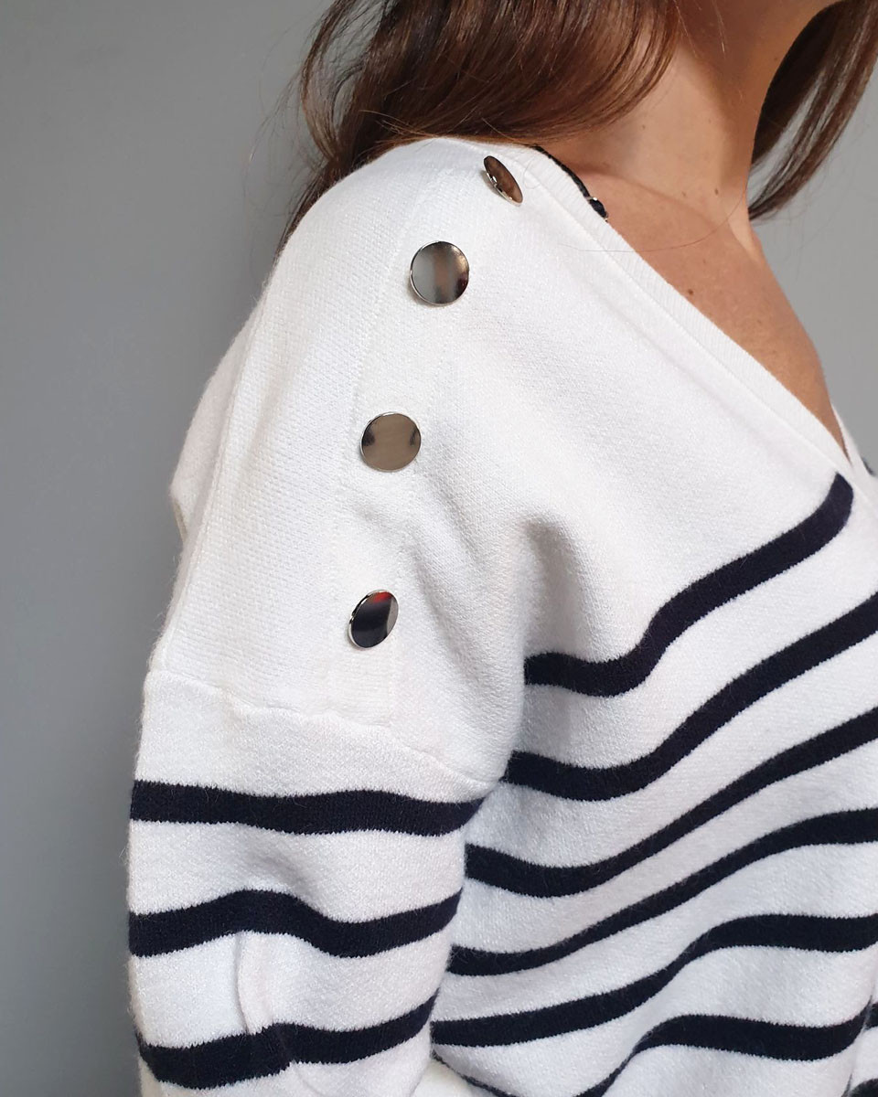 Pull marinière blanc rayures bleues coeurs rouges