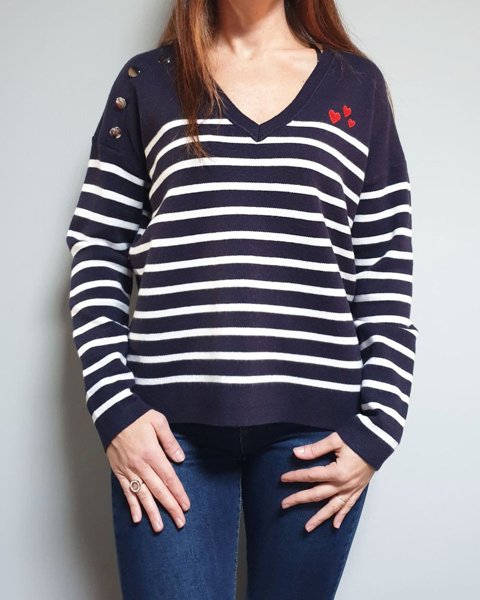 Pull marinière bleu rayures blanches coeurs rouges